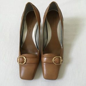 BANDOLINO Leather Heels Pumps Size 9 Brown
